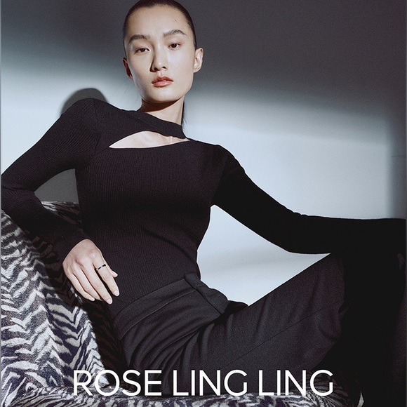 RoseLingLing black ribbed cutout design wool sweater - Picture 6 of 7